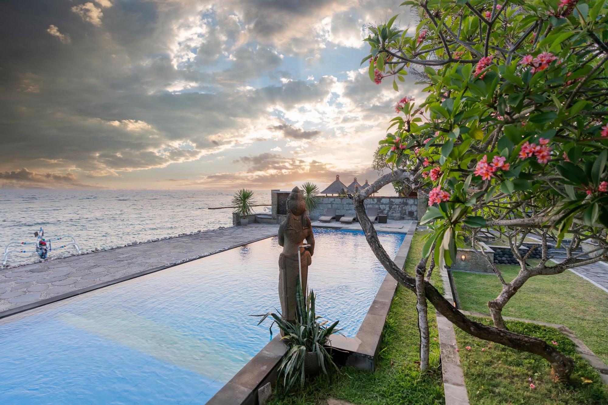 Ganesh Beach Hotel Candidasa Buitenkant foto